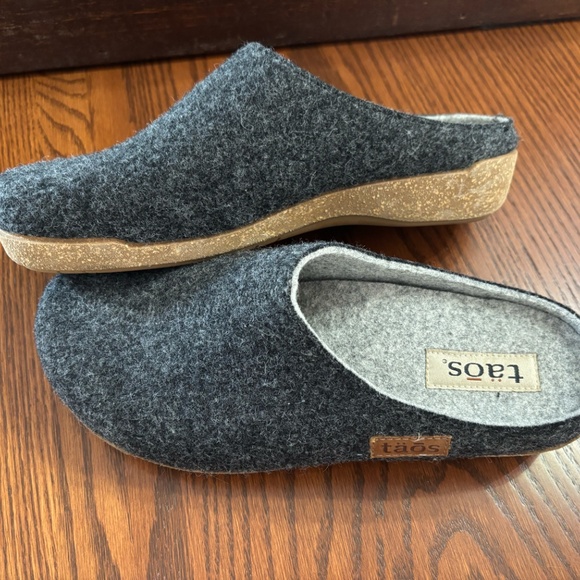 Taos Woollery Clog Charcoal Grey EU Size 41 Excellent Used Condition - Picture 7 of 7
